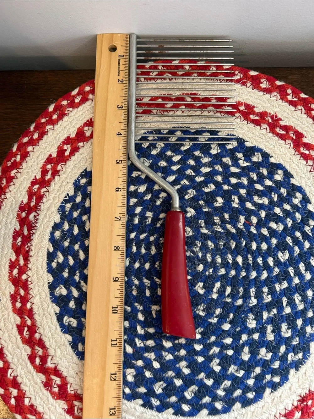 Vintage Angel Food Cake Cutter with Cherry Red Bakelite Handle Read Description